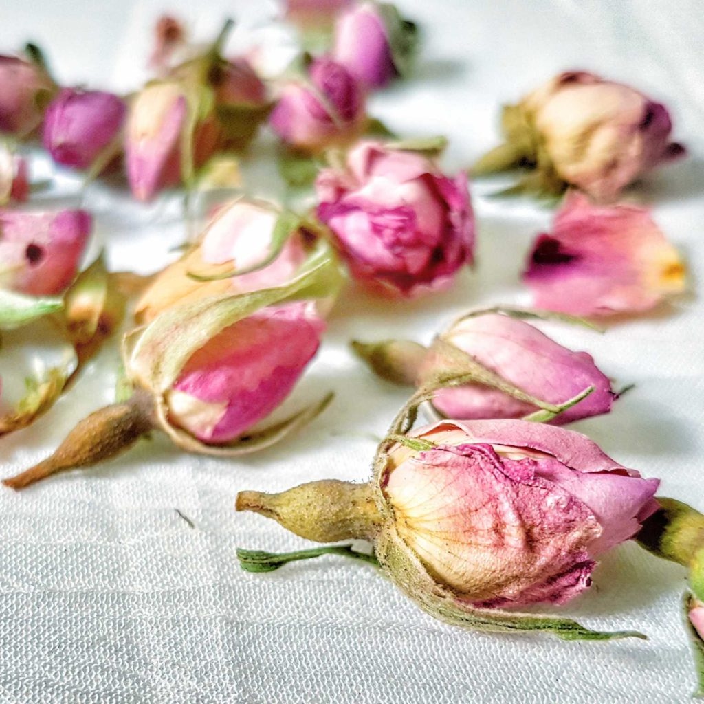 Dried Rose Buds for skin